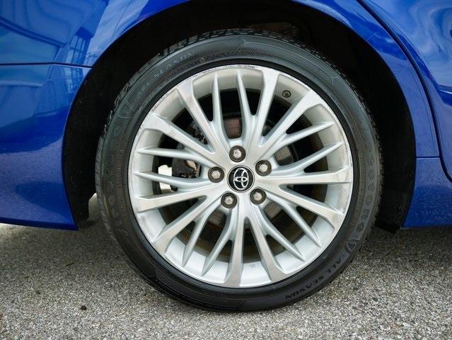 Photo of 2018 Blue Crush Metallic Toyota Camry Hybrid