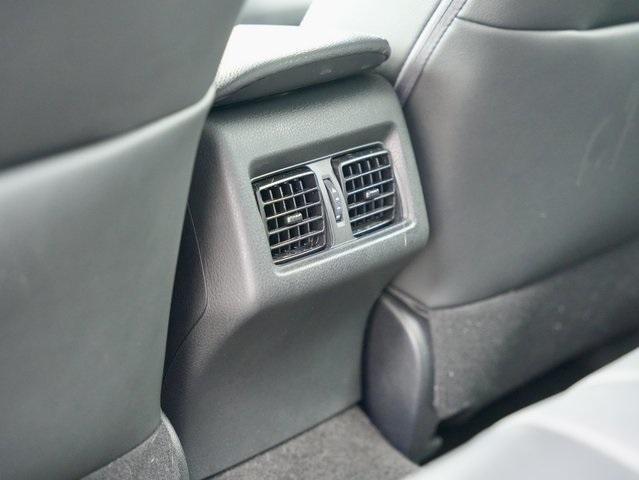 Photo of 2018 Blue Crush Metallic Toyota Camry Hybrid