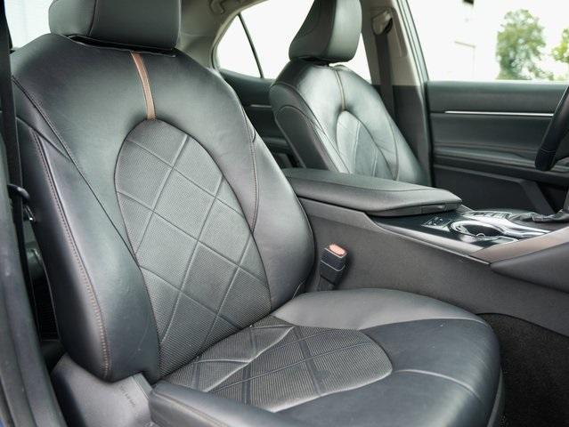 Photo of 2018 Blue Crush Metallic Toyota Camry Hybrid