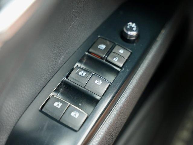 Photo of 2018 Blue Crush Metallic Toyota Camry Hybrid