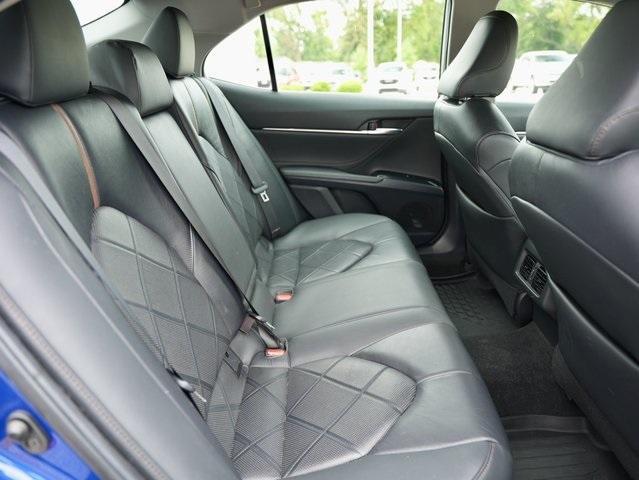 Photo of 2018 Blue Crush Metallic Toyota Camry Hybrid