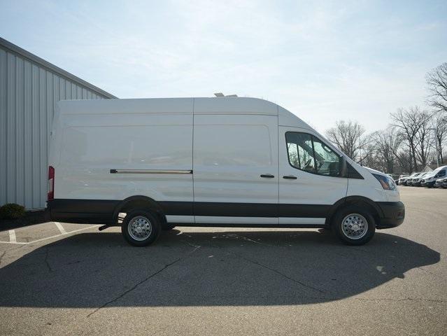 Photo of 2023 Oxford White Ford Transit-250