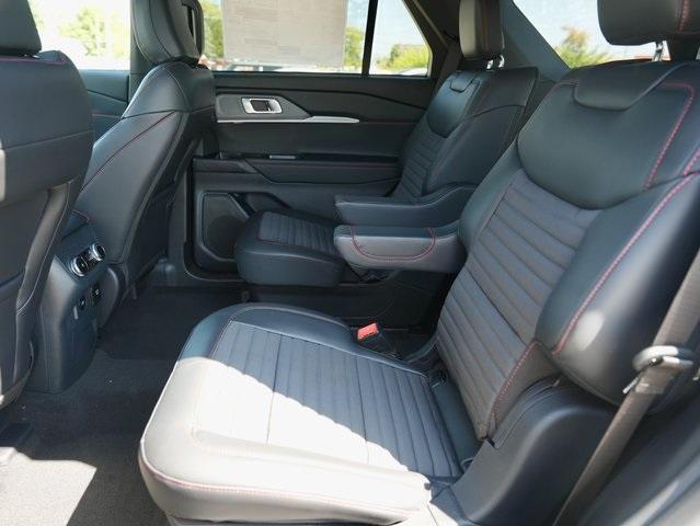 Photo of 2025 Star White Ford Explorer