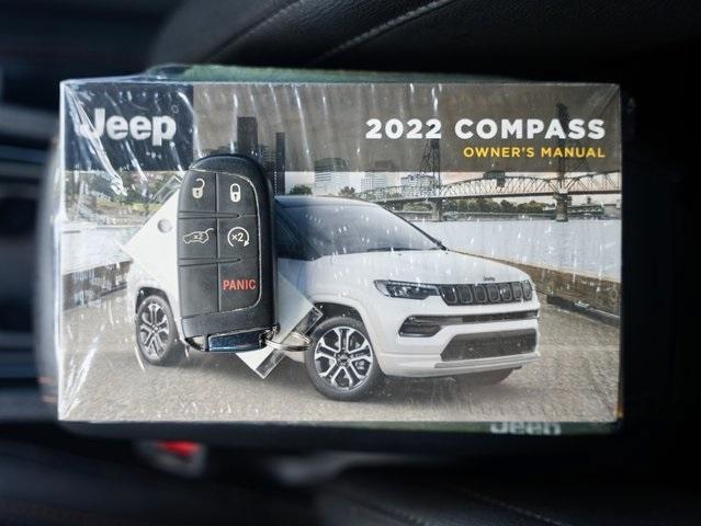 Photo of 2022 Redline Pearlcoat Jeep Compass