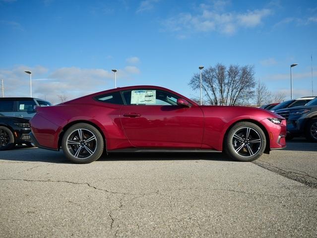 Photo of 2025 Molten Ford Mustang