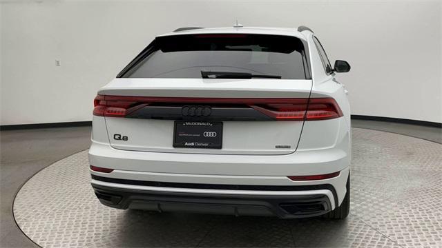 Photo of 2022 Glacier White Metallic Audi Q8