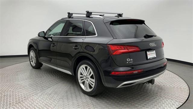 Photo of 2019 Mythos Black Metallic Audi Q5