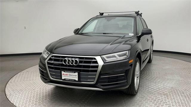 Photo of 2019 Mythos Black Metallic Audi Q5