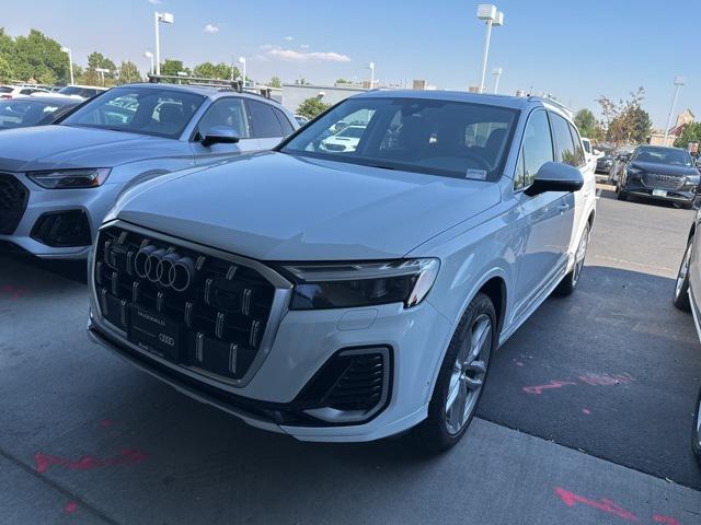Photo of 2025 Glacier White Metallic Audi Q7