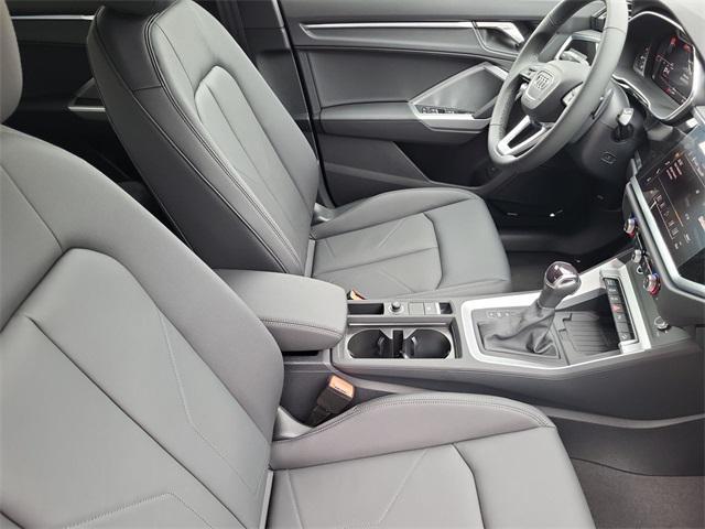 Photo of 2025 Mythos Black Metallic Audi Q3