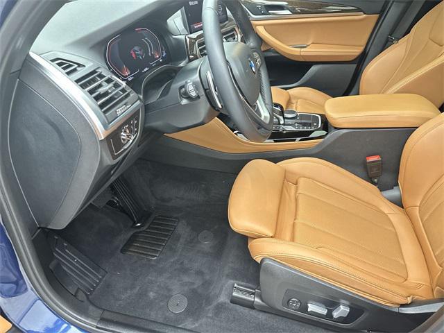 Photo of 2023 Blue Metallic BMW X4