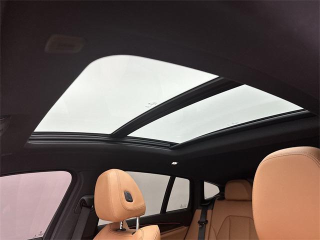Photo of 2023 Blue Metallic BMW X4