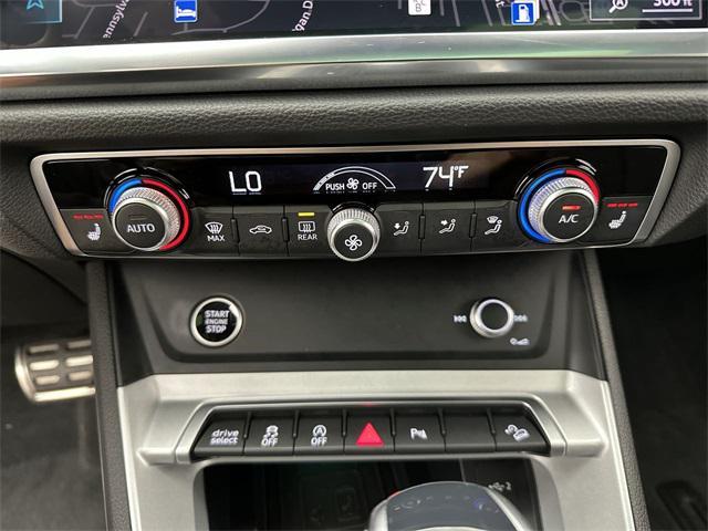 Photo of 2025 Glacier White Metallic Audi Q3