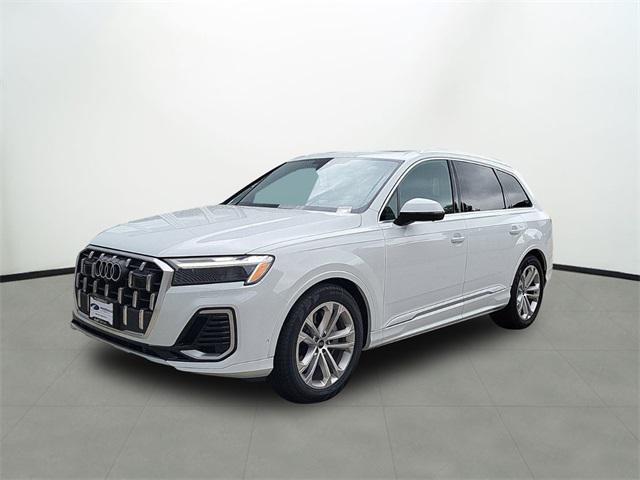Photo of 2025 Glacier White Metallic Audi Q7