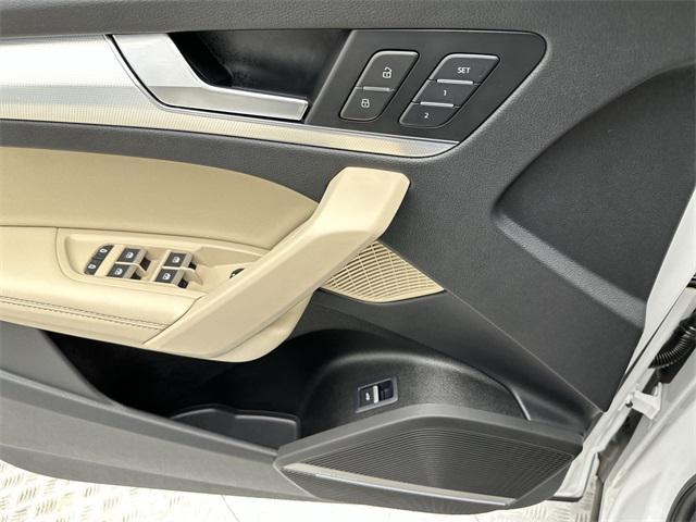 Photo of 2025 Arkona White Audi Q5