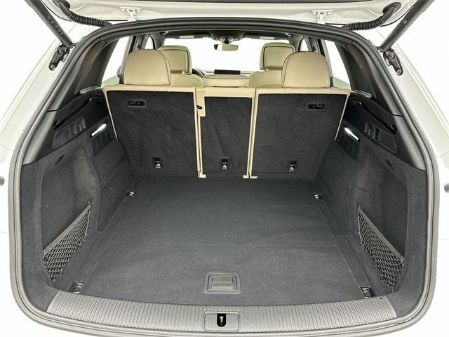 Photo of 2025 Arkona White Audi Q5