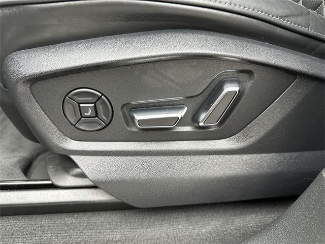 Photo of 2022 Vicuna Beige Metallic Audi SQ8