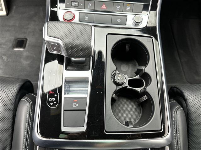 Photo of 2022 Vicuna Beige Metallic Audi SQ8