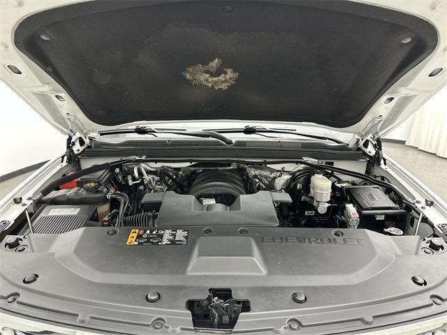 Photo of 2017 Summit White Chevrolet Suburban