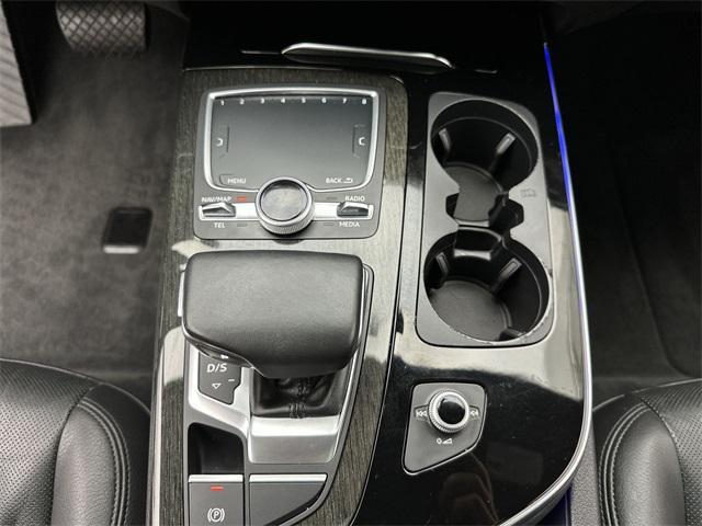 Photo of 2018 Florett Silver Metallic Audi Q7