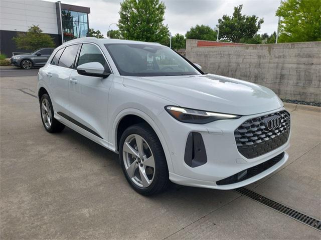 Photo of 2025 Glacier White Metallic Audi Q5