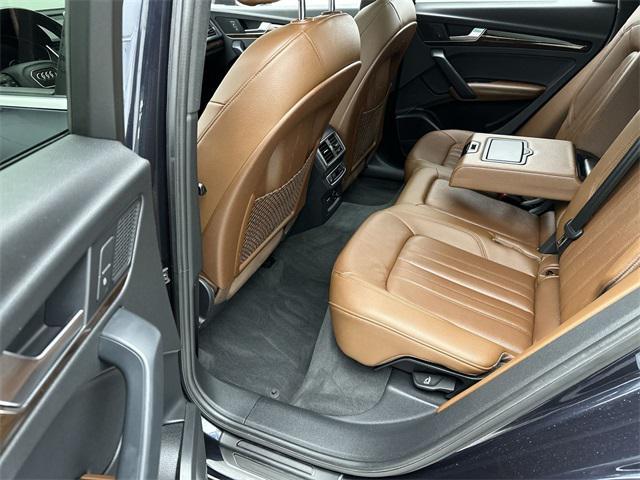 Photo of 2019 Blue Audi Q5