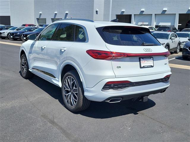 Photo of 2025 Glacier White Metallic Audi Q5
