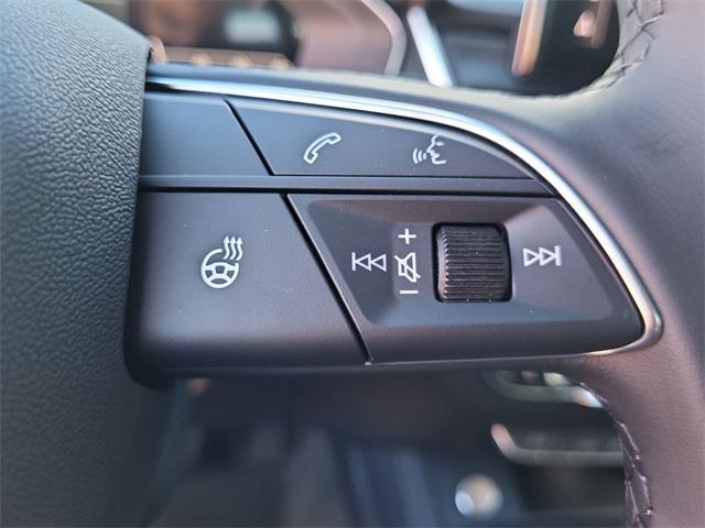 Photo of 2025 Mythos Black Metallic Audi Q5