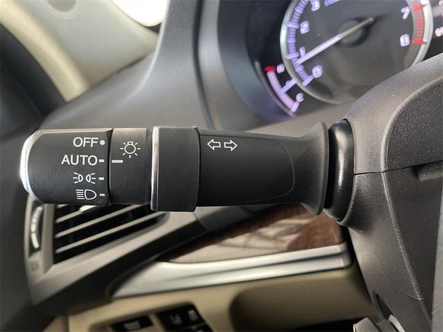 Photo of 2019 Majestic Black Pearl Acura MDX