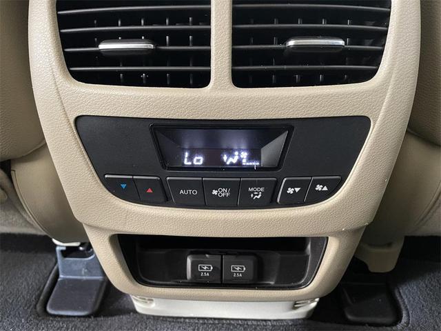 Photo of 2019 Majestic Black Pearl Acura MDX