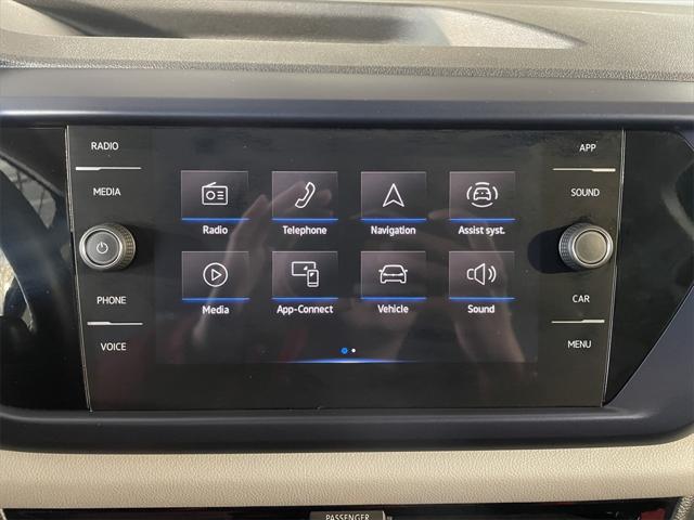 Photo of 2022 Dusk Blue Metallic Volkswagen Taos