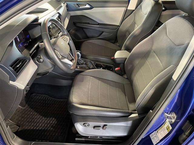 Photo of 2022 Dusk Blue Metallic Volkswagen Taos