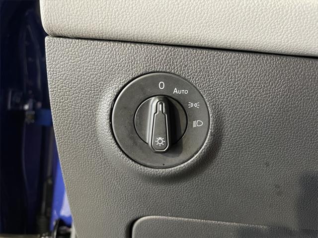 Photo of 2022 Dusk Blue Metallic Volkswagen Taos