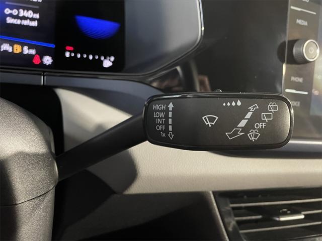 Photo of 2022 Dusk Blue Metallic Volkswagen Taos