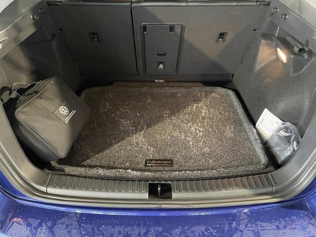 Photo of 2022 Dusk Blue Metallic Volkswagen Taos