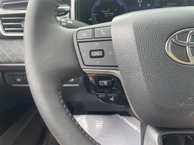Photo of 2025 Wind Chill Pearl Toyota Camry