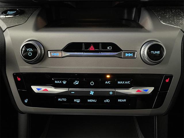 Photo of 2022 Agate Black Metallic Ford Explorer