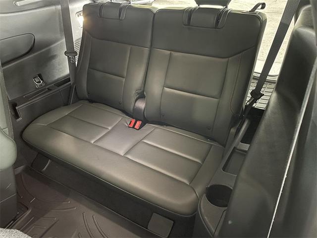 Photo of 2022 Agate Black Metallic Ford Explorer