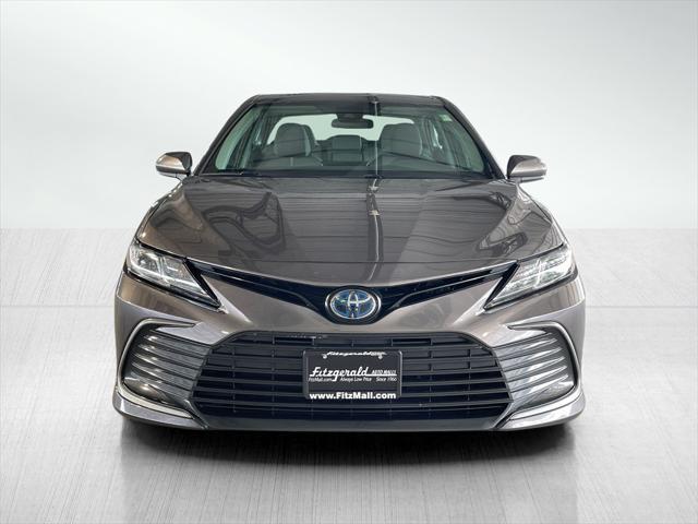 Photo of 2022 Predawn Gray Mica Toyota Camry
