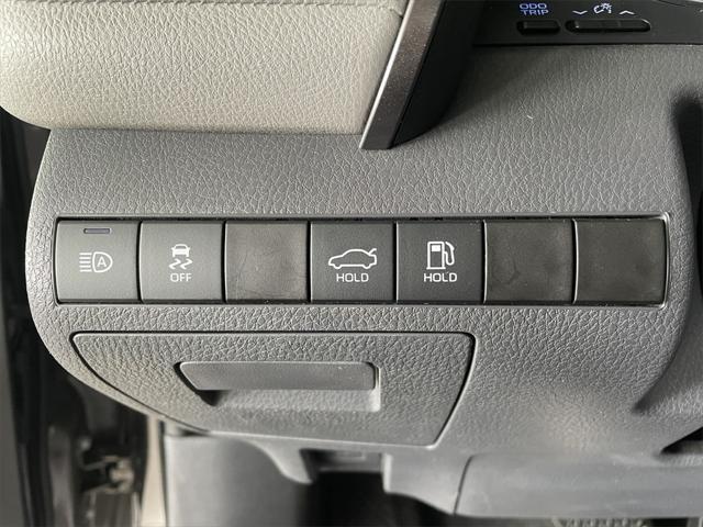 Photo of 2022 Predawn Gray Mica Toyota Camry