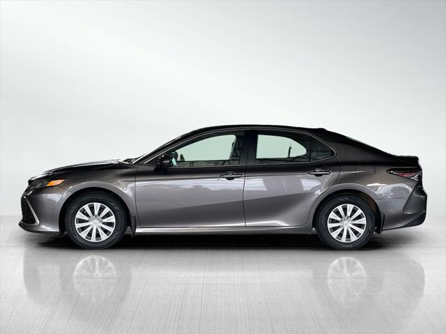 Photo of 2022 Predawn Gray Mica Toyota Camry