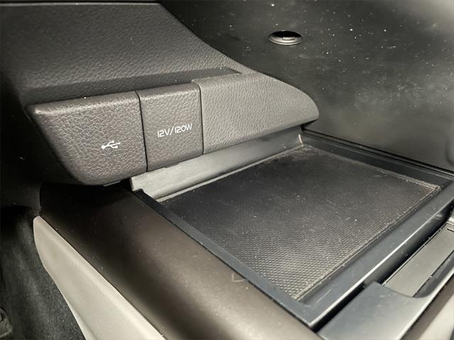 Photo of 2022 Predawn Gray Mica Toyota Camry
