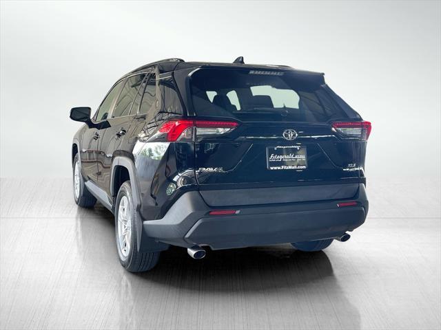 Photo of 2020 Midnight Black Metallic Toyota RAV4