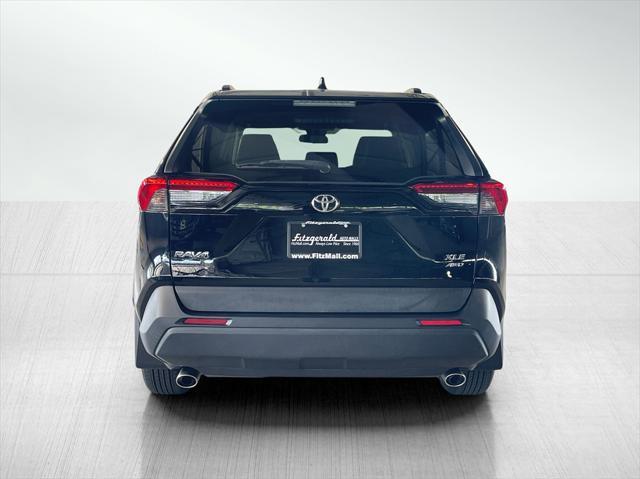 Photo of 2020 Midnight Black Metallic Toyota RAV4
