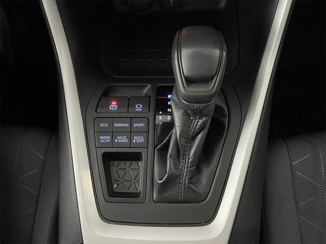 Photo of 2020 Midnight Black Metallic Toyota RAV4