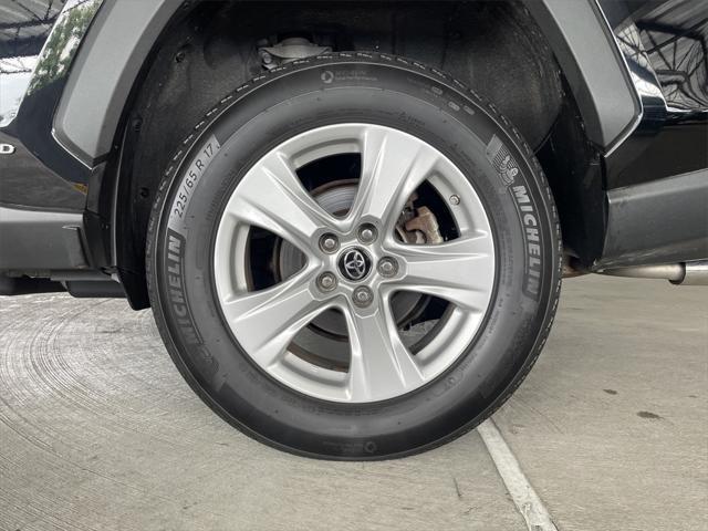 Photo of 2020 Midnight Black Metallic Toyota RAV4 Hybrid