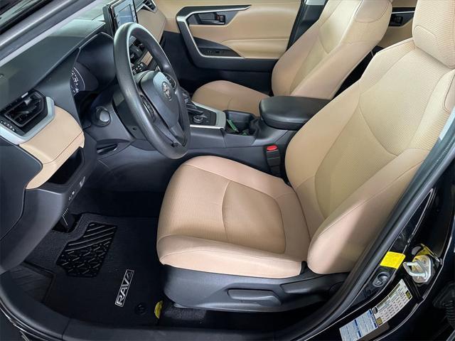 Photo of 2020 Midnight Black Metallic Toyota RAV4 Hybrid