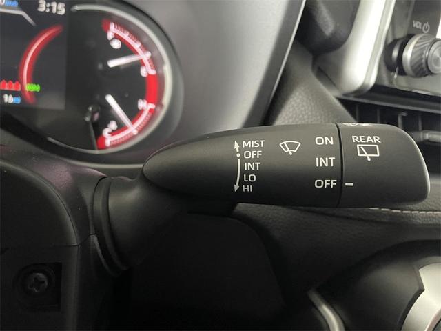 Photo of 2025 Ice Cap Toyota RAV4