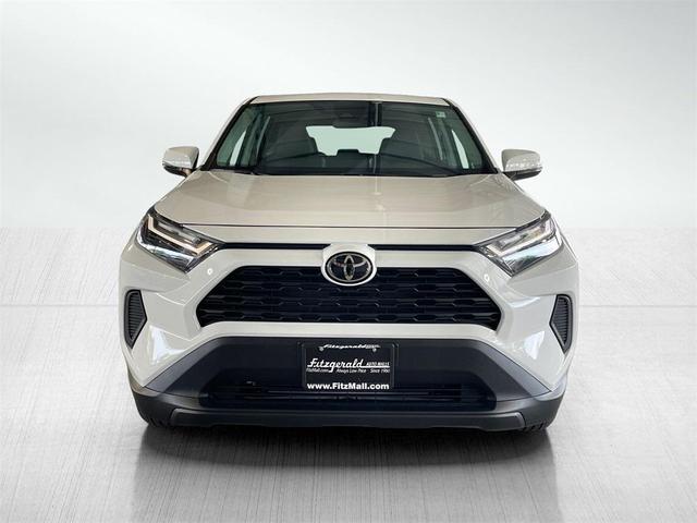 Photo of 2025 Ice Cap Toyota RAV4