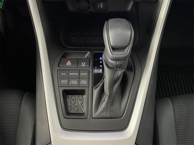 Photo of 2025 Ice Cap Toyota RAV4